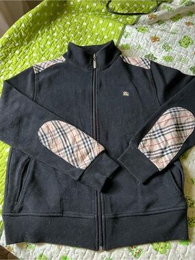 Burberry Black Crewneck Sweatshirt with Logo Tag
